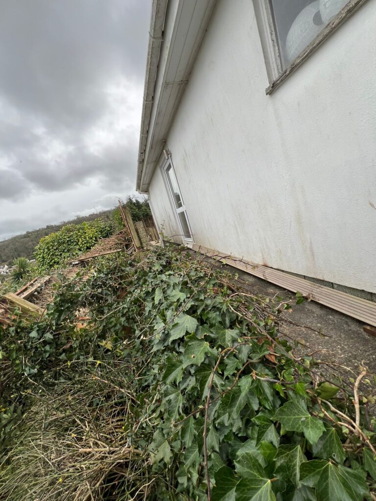 fencing foundations for boundary